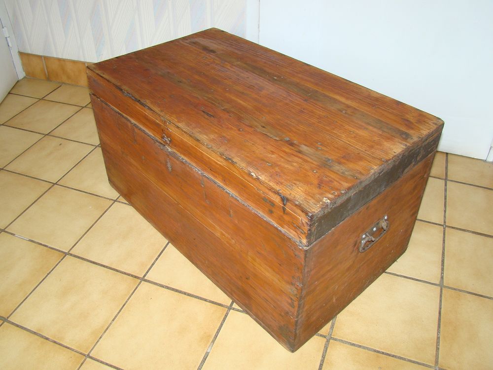 Ancien coffre / malle de voyage en bois - Ann&eacute;es 1900 Meubles