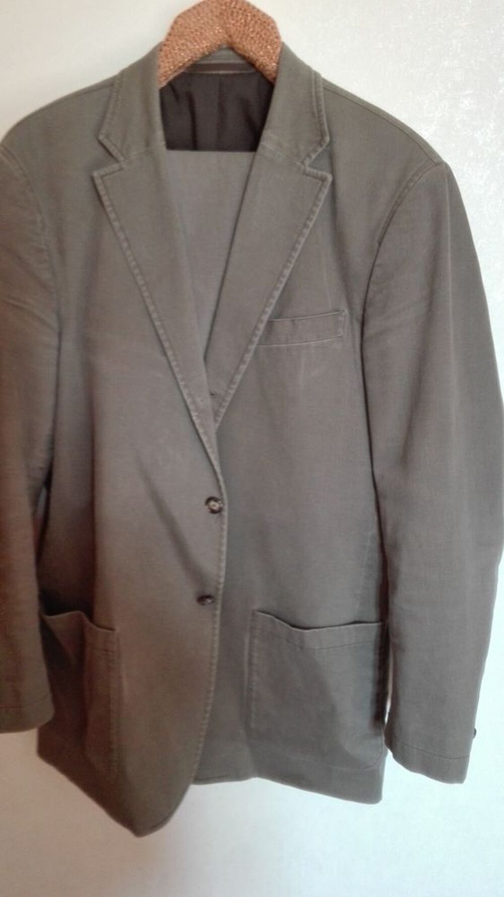 COSTUME BEIGE Vêtements