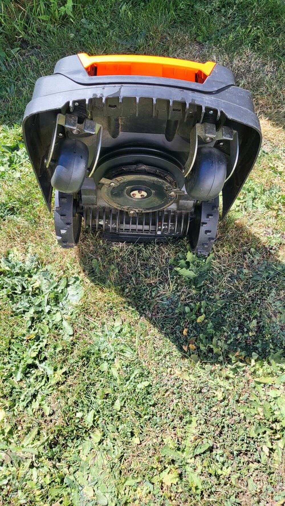 robot tondeuse avec garage Jardin