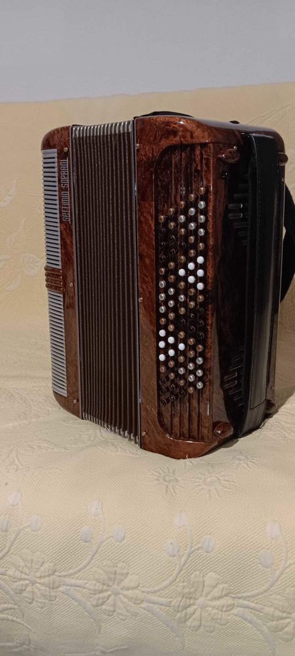Accord&eacute;on Soprani 3 voix musette Instruments de musique
