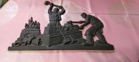 Tr�s belle plaque en fonte. 35 Bollwiller (68)