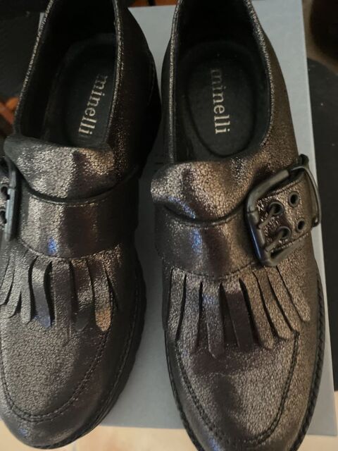 MOCASSIN MARQUE MINNELLI  NEUF TAILLE 38 CUIR
50 Sainte-Anastasie-sur-Issole (83)