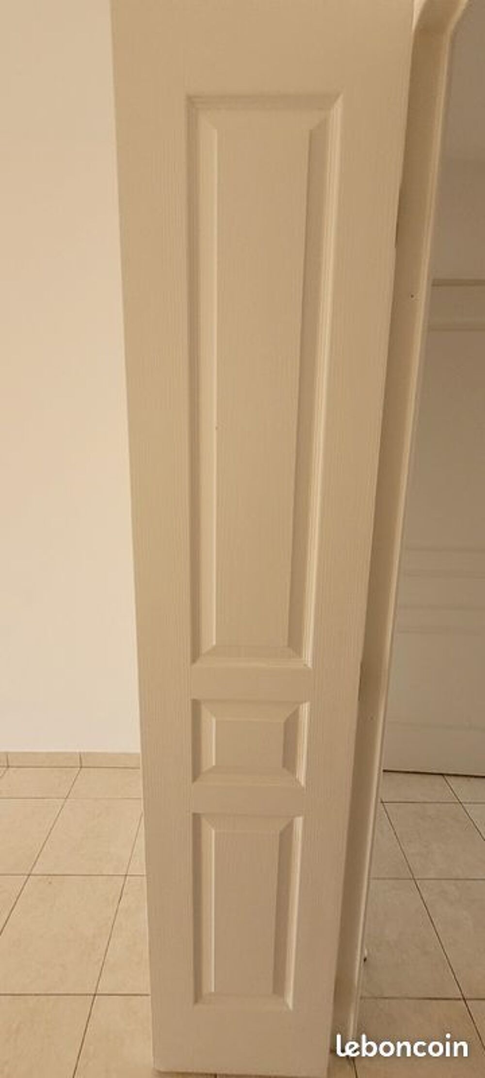 Porte blanche Meubles