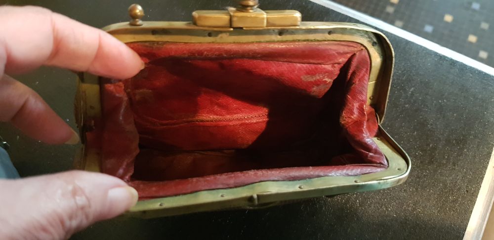 Petite bourse en cuir ancienne Maroquinerie