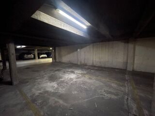  Parking / Garage  louer 25 m