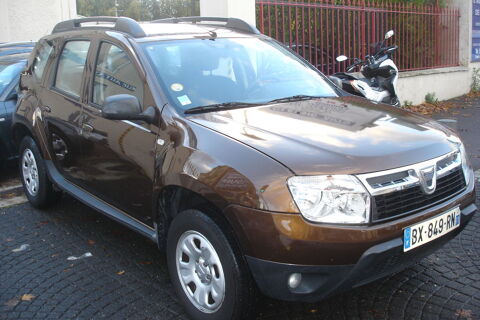 Dacia Duster 1.5 dCi 85 4x2 Lauréate Euro 4 2011 occasion Houilles 78800