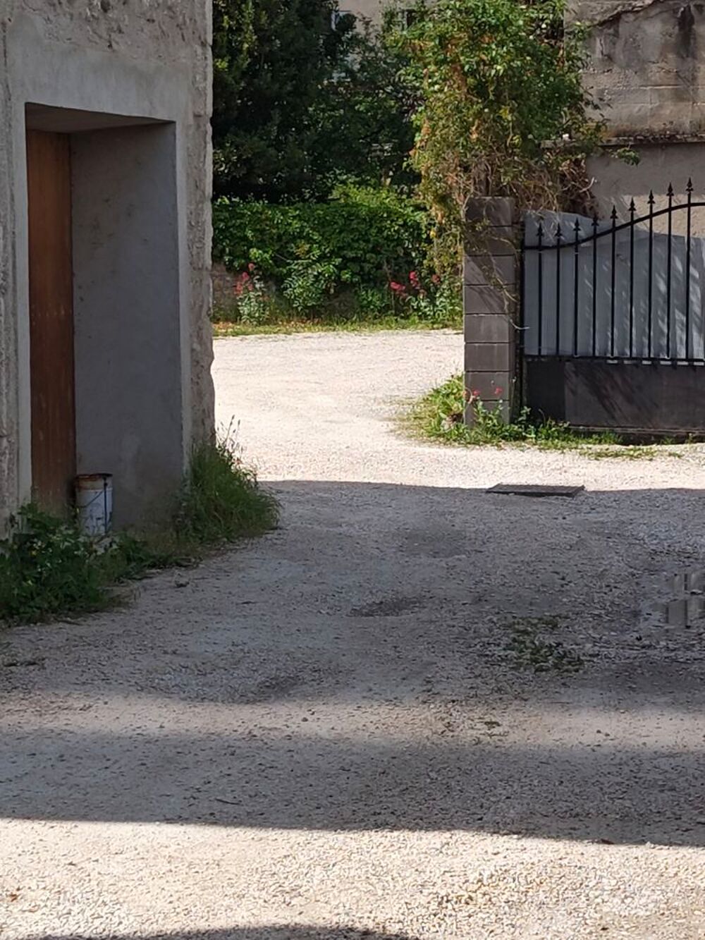 Vente Parking/Garage place de parking privée. 6900 euros à débattre. Sassenage