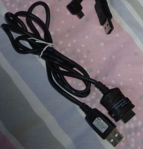 ACCESSOIRE POUR PORTABLE SAMSUNG 1 Doussard (74)