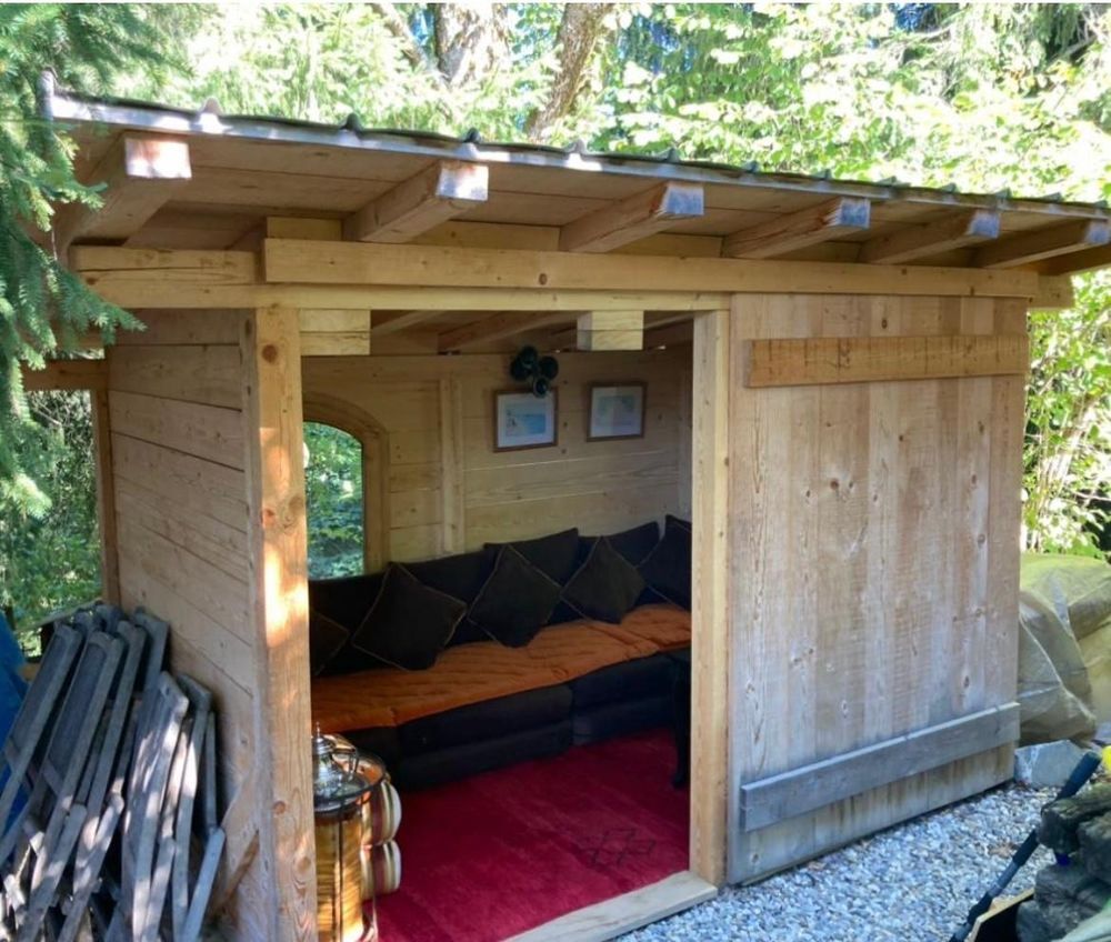 Abri de jardin/Mazot savoyard en bois massif ? tr&egrave;s bon &eacute;tat Jardin