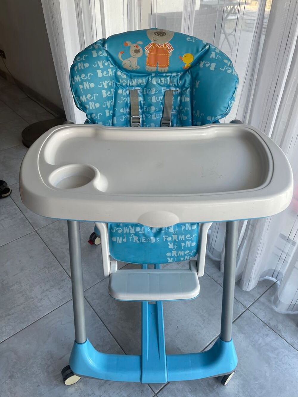 Chaise haute b&eacute;b&eacute; Pu�riculture
