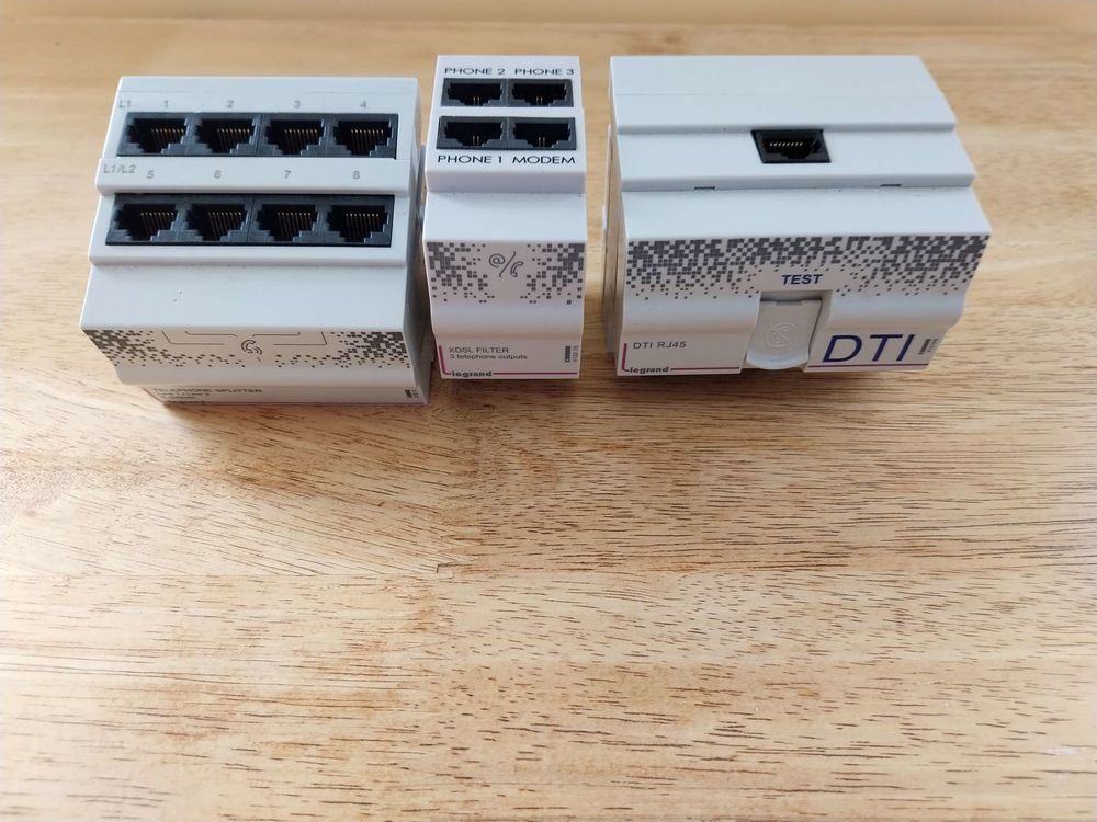 LEGRAND DTI modulaire RJ45 + filtre XDSL + splitter Bricolage