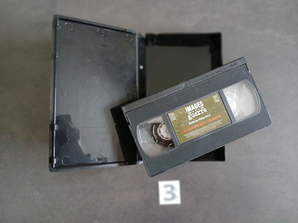 CASSETTES K7 VHS GUERRE 1939-1945 Photos/Video/TV