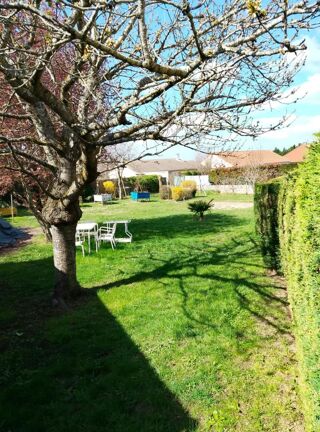  Villa  vendre 6 pices 250 m