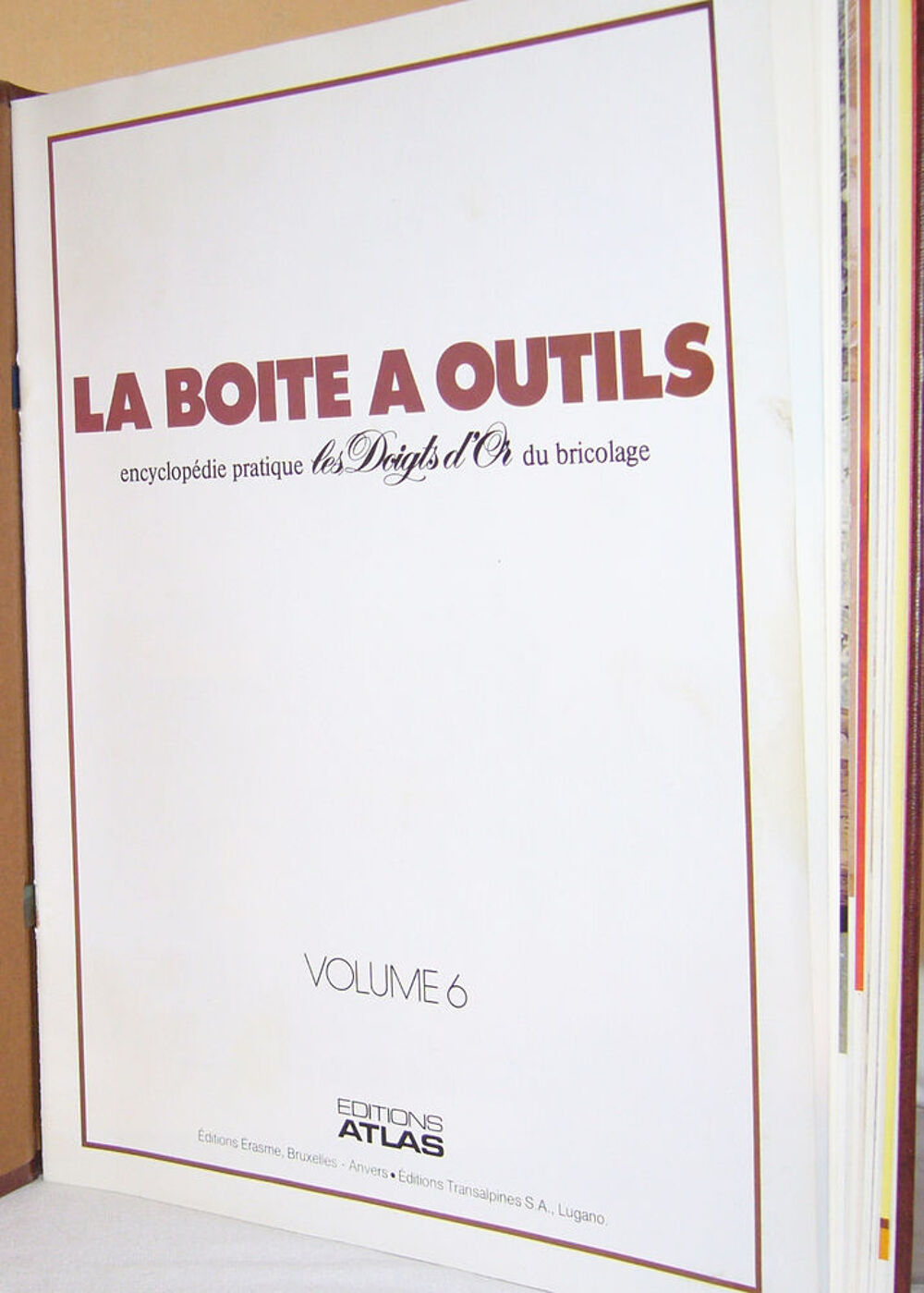 livre encyclop&eacute;die La boite &agrave; outils volume n&deg;8 Livres et BD