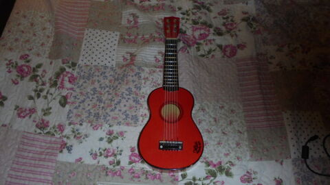 guitare enfant classique rouge 20 Colombes (92)