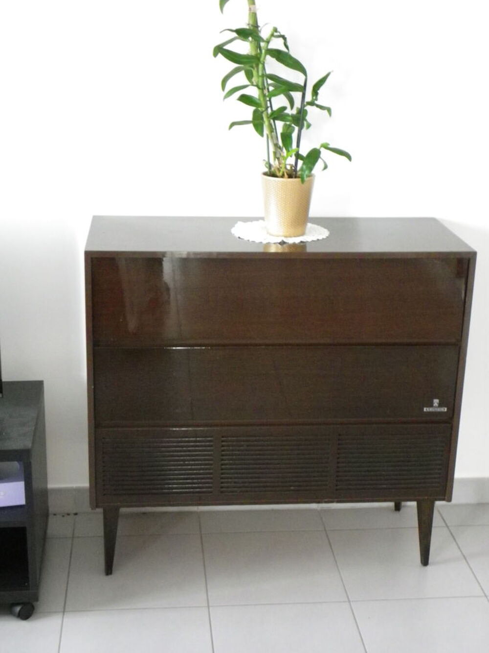 MEUBLE RADIO et TOURNE DISQUES ,
Audio et hifi
