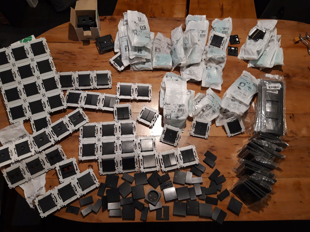 Lot prises inter ALVAIS SCHNEIDER ELECTRIC Bricolage