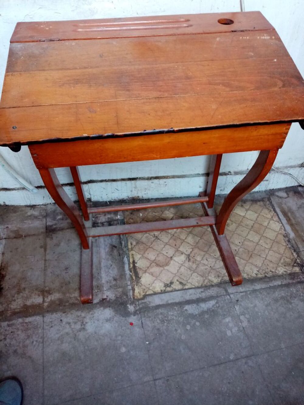 pupitre d'&eacute;colier en bois vintage Mobilier enfants