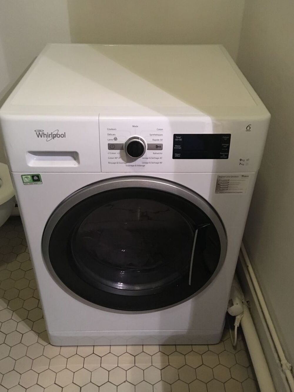 Machine &agrave; laver S&eacute;chante Whirlpool en parfait &eacute;tat Electrom�nager