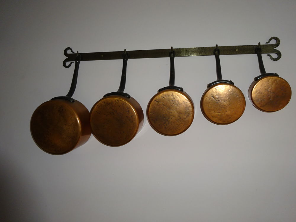 SERIE CASSEROLE EN CUIVRE Décoration