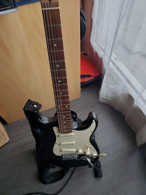 Guitare électrique Stagg  60 Gradignan (33)