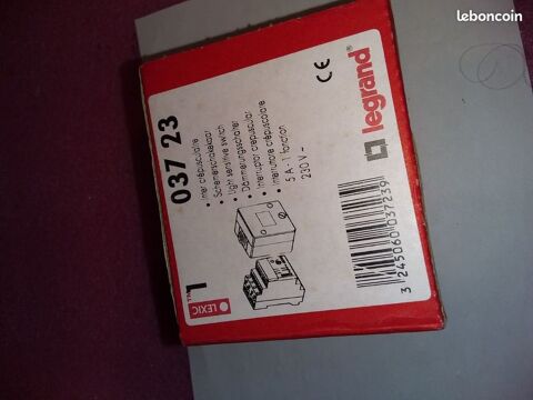Legrand Interrupteur cr�pusculaire � cellule d�port�e 0 a 20 80 Serres-Castet (64)