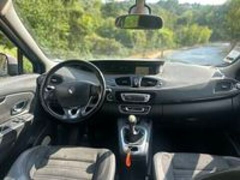 Grand Sc&eacute;nic III Grand Sc&eacute;nic dCi 130 Energy FAP eco2 Bose 5 pl 2014 occasion 86000 Poitiers