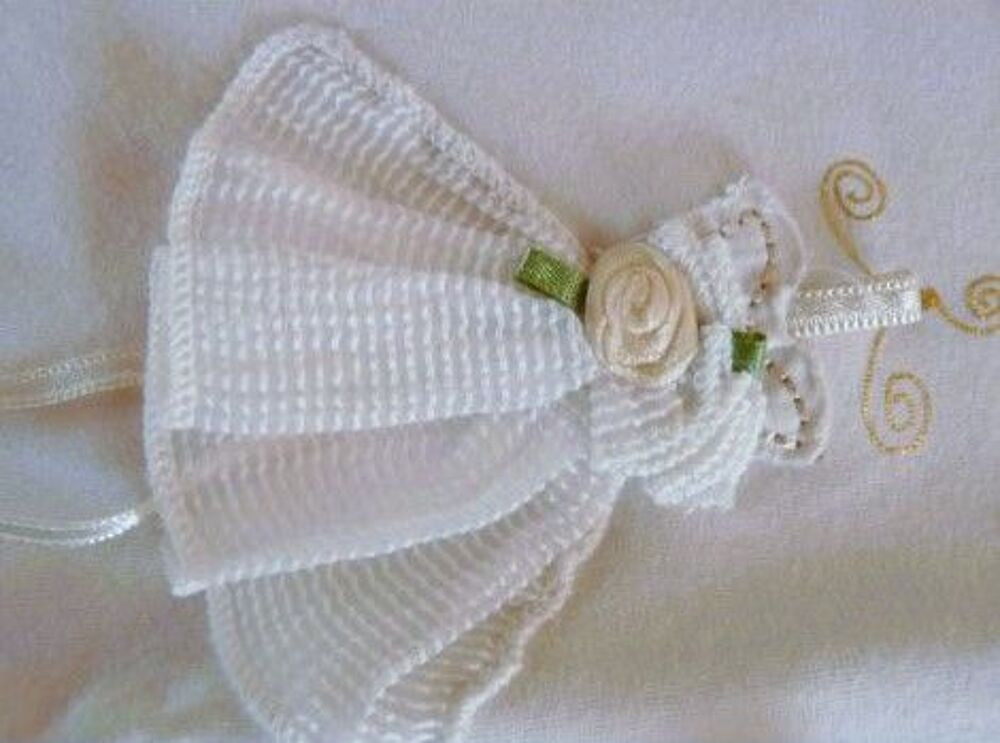 T-shirt Fille 2 ans Floriane ceremonie &eacute;cru et or strass TBE Vêtements enfants
