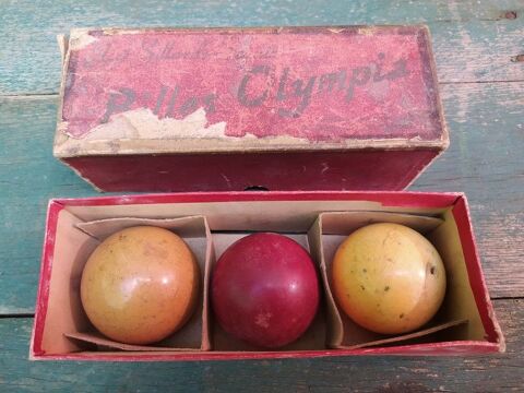 Boite Anciennes Boules de Billard Fran�ais Billes Olympia 149 Loches (37)