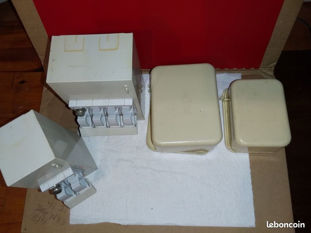 LOT de 2 COUPES CIRCUITS + 2 B de D&eacute;rivation Bricolage