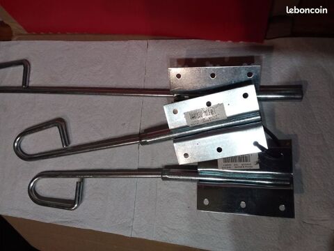 LOT de 3 VERROUS à douille
15 Serres-Castet (64)