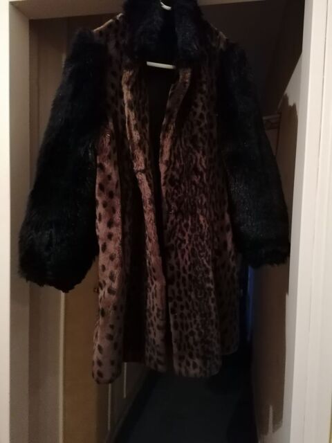 Manteau fausse fourrure 25 Jury (57)