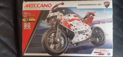 Coffret Meccano Moto Ducati Desmosedici GP 0 Montral-la-Cluse (01)