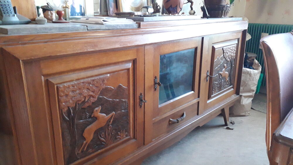 &nbsp;Buffet vaisselier et Miroir d&eacute;coratif et table 6 chaises Meubles
