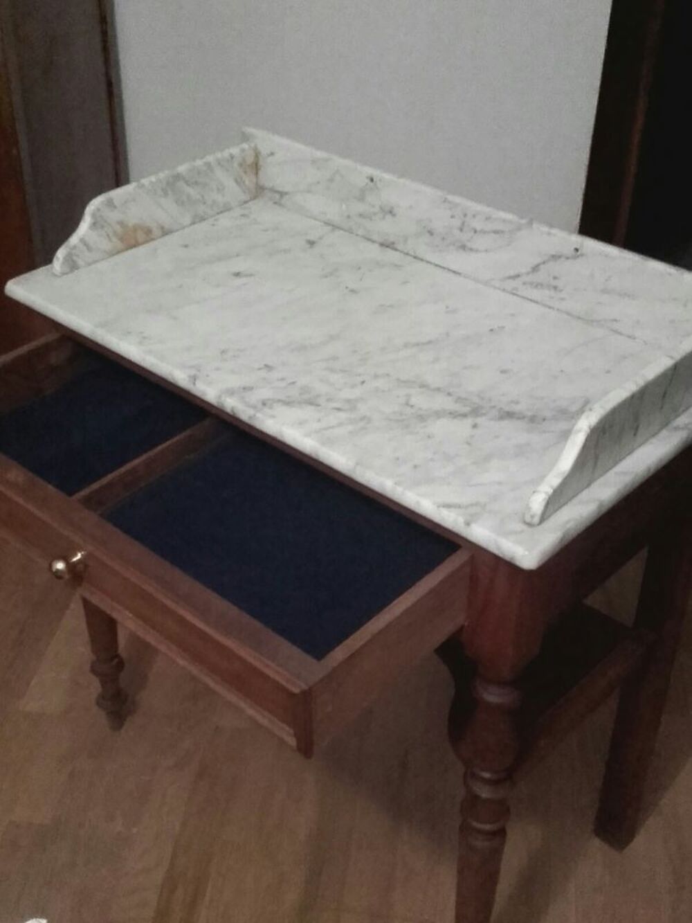 table de toilette Meubles