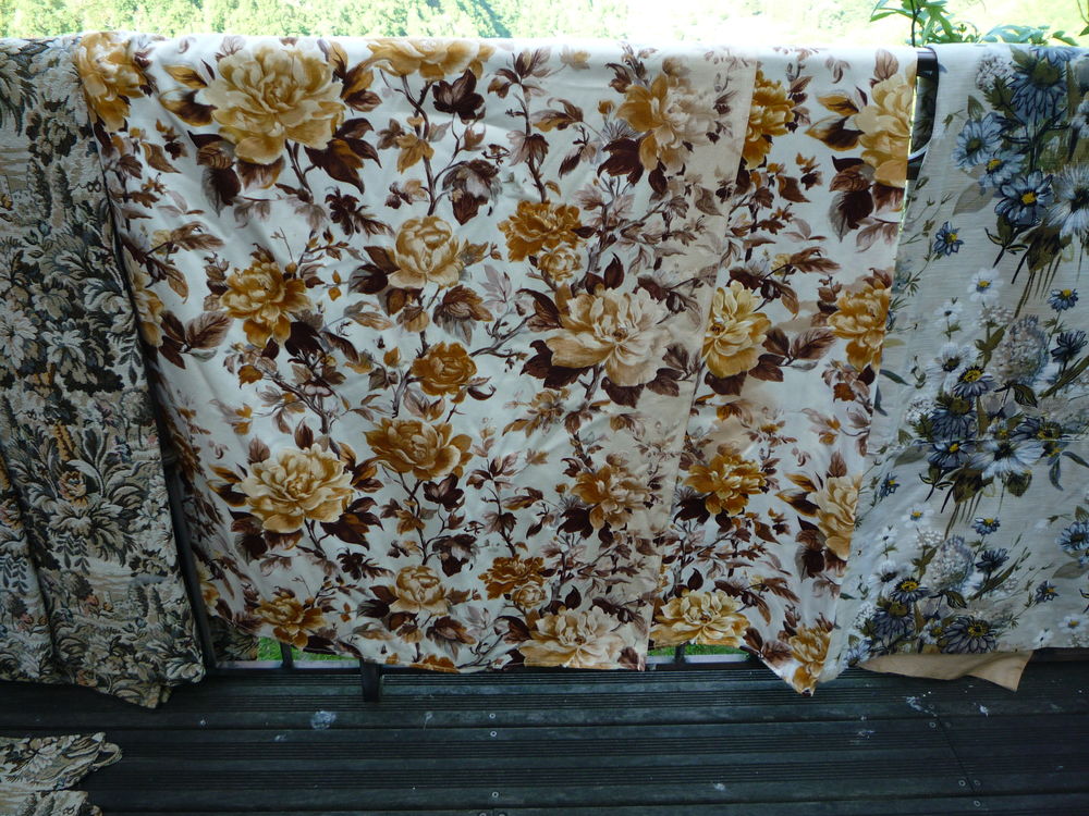 Rideaux/tenture/tissus ameublement/rose marron/Yenola Paris
Décoration