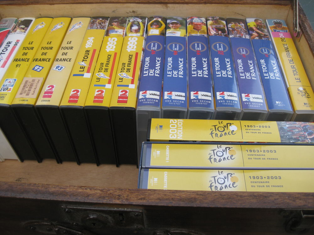 collection livres et dvd vintage DVD et blu-ray