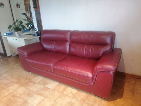 Canap� cuir bordeau 300 La Nocle-Maulaix (58)