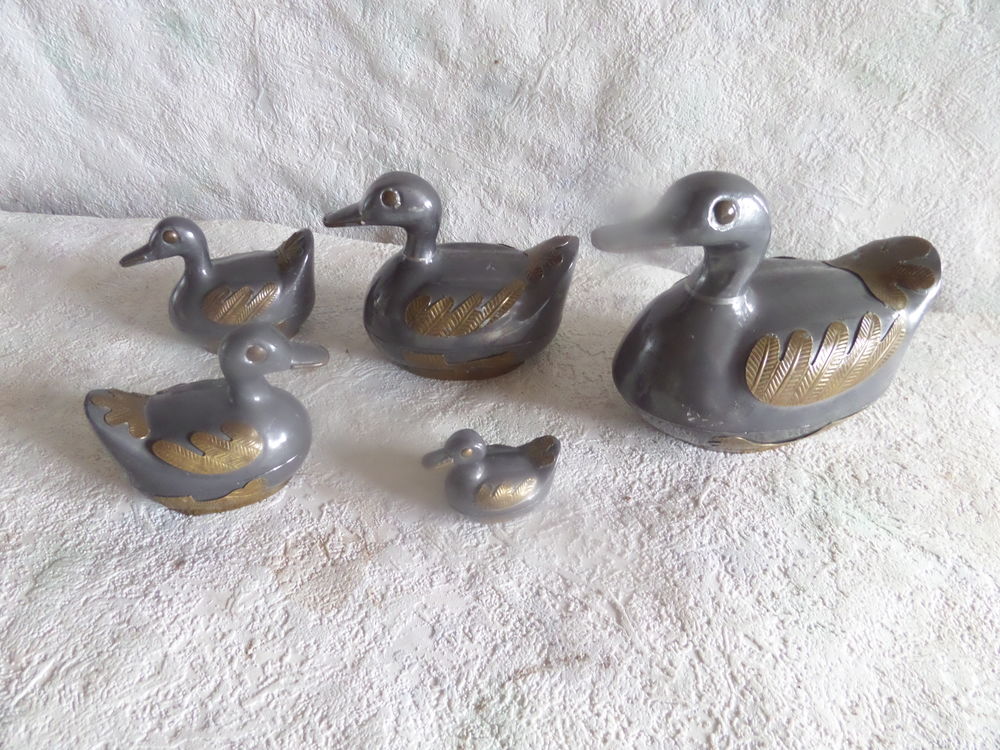 s&eacute;rie de 5 canards en laiton Décoration