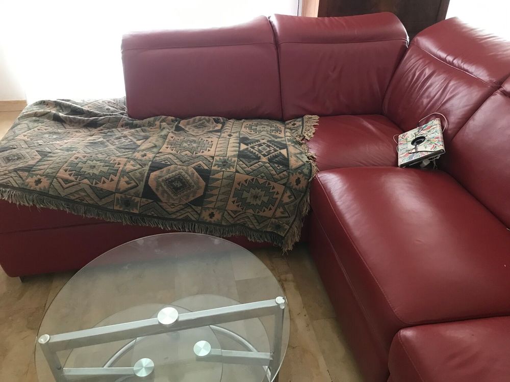 salon d'angle en cuir : 1 m&eacute;ridienne,1chauffeuse,1 relax Meubles