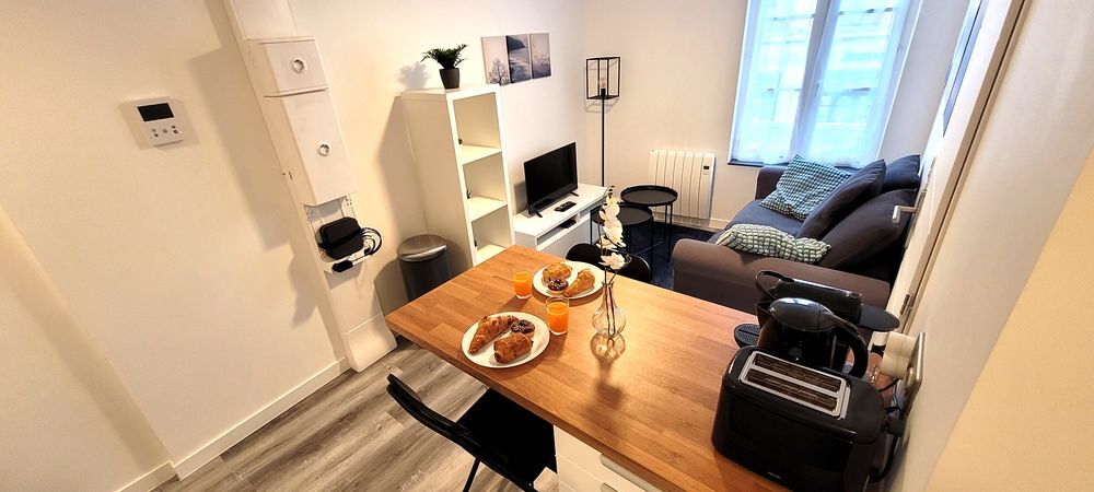 Location Appartement Superbe T2-24m² / Meublé / Internet / Hyper Centre-ville Troyes