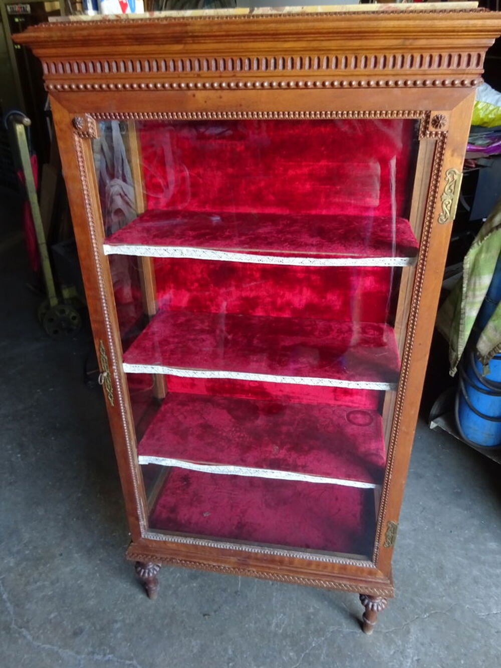 vitrine ancienne en cerisier Meubles