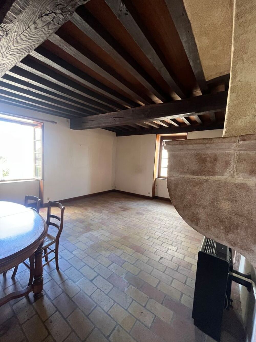 Vente Maison Tournus Centre – Grande maison de ville avec 2 grands garages Tournus