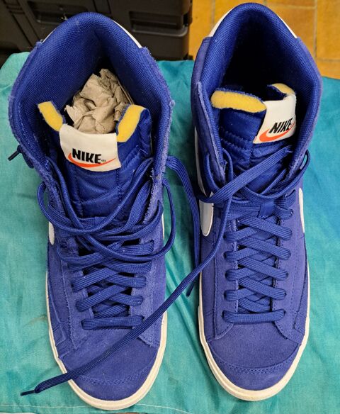 Baskets neuves bleues 15 Bruay-la-Buissire (62)