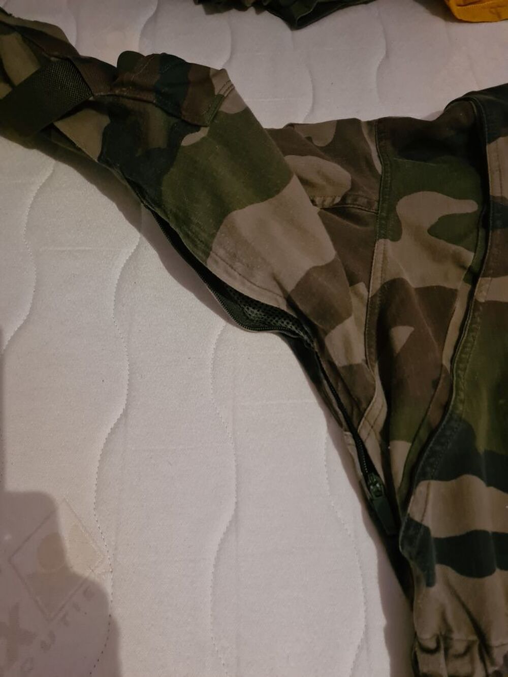 Veste Tactique Mod&egrave;le F3 D'Air-soft / Paintball Camoufl&eacute;e FR Vêtements