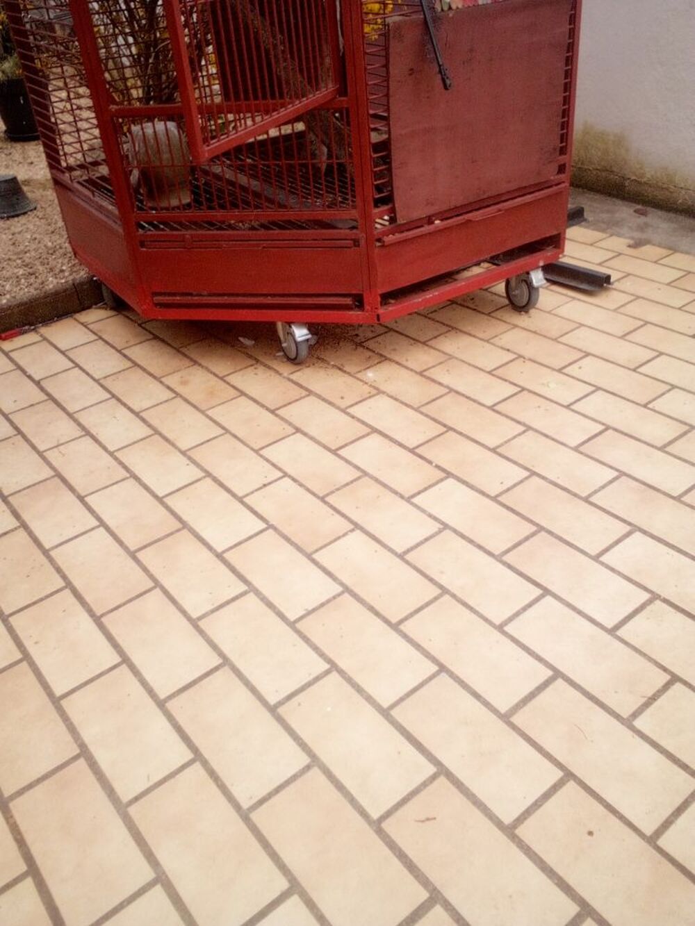 et livrable domicile... tr&egrave;s grande. Jardin