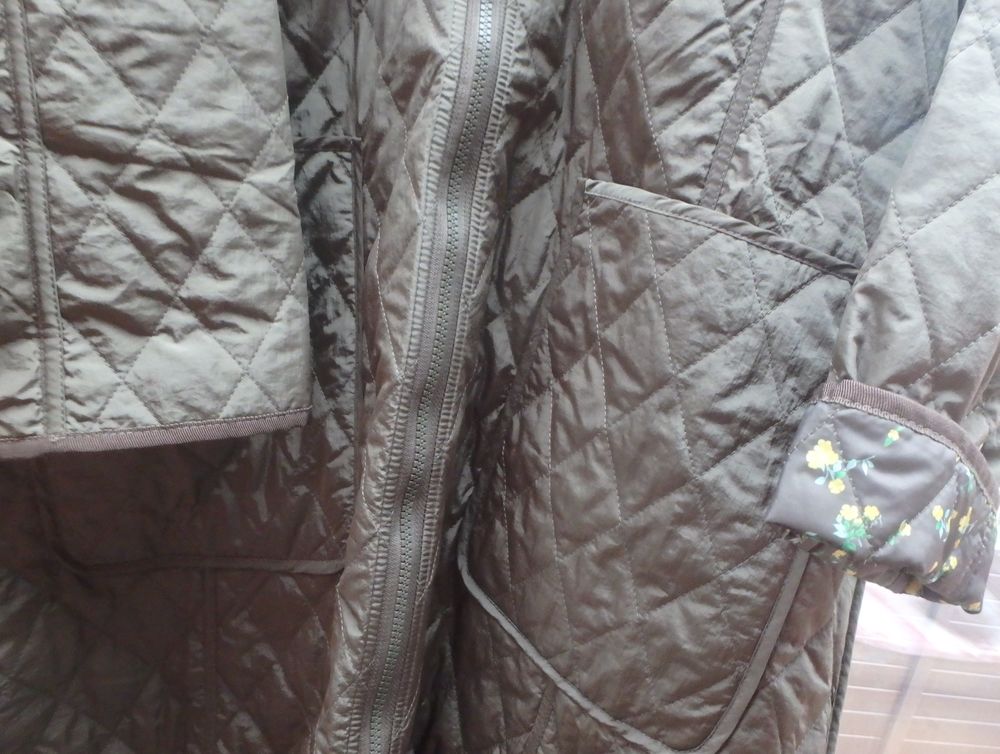 Manteau long coupe oversize vert fonc&eacute;, capuche, taille L Vêtements