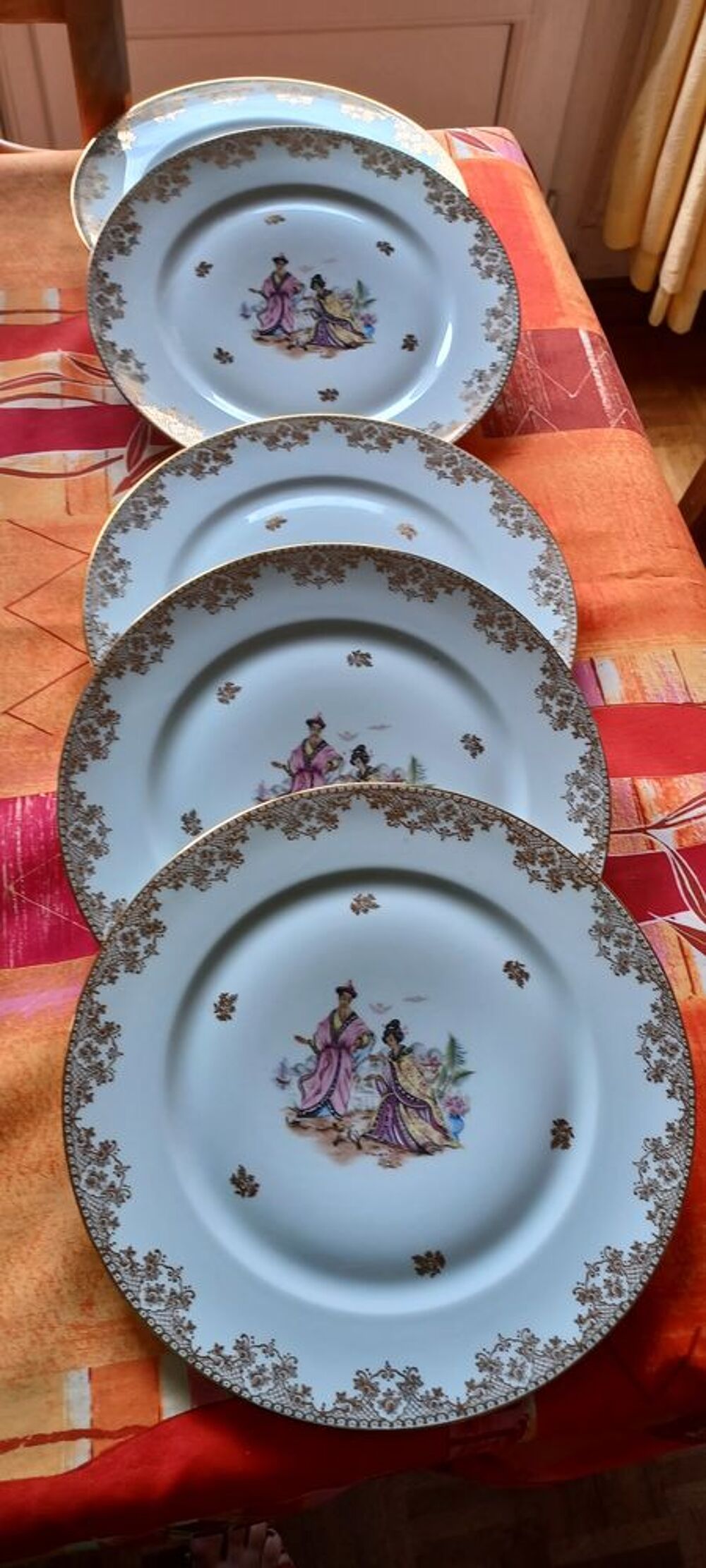 13 assiettes en porcelaine e de limoge Cuisine