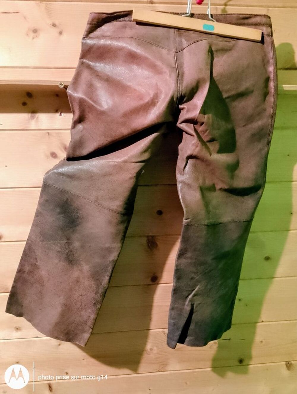 pantalon en cuir
M / 38 / 10&middot;Tr&egrave;s bon &eacute;tat&middot;Eden Park Vêtements
