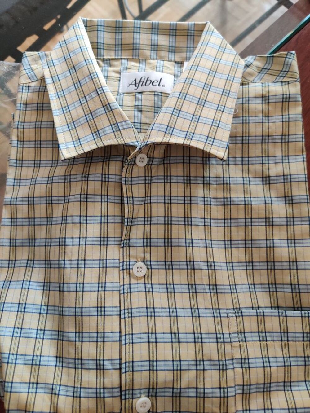 chemise homme afibel taille 43/44 manches courtes
Vêtements